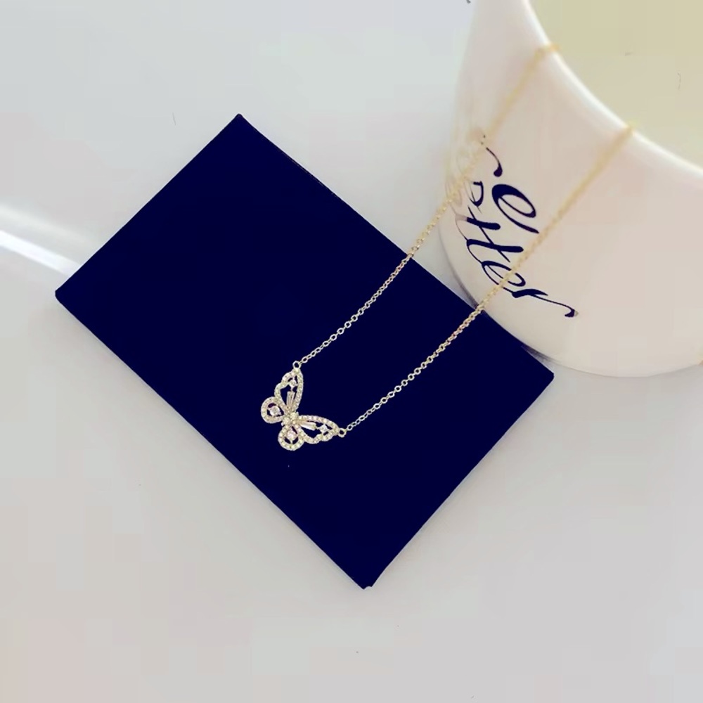 Dainty Butterfy Necklace